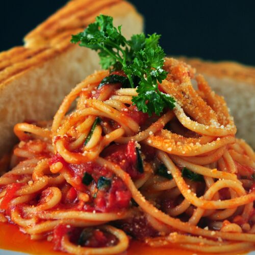 SPAGHETTI WITH TOMATO SAUCE (Spaghetti al Pomodoro) – What a Wonderful Life